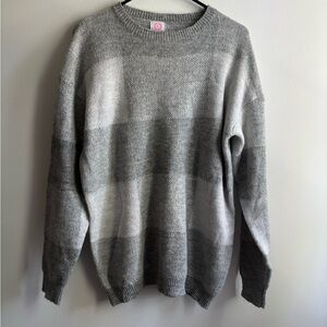 Elegant Women's Gray Plaid Crewneck Sweater